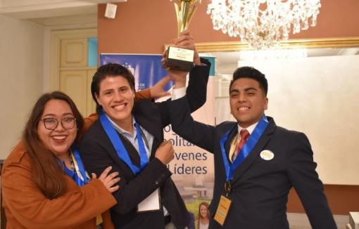 Estudiantes de UPN ganaron el primer lugar en debate de la Municipalidad de Lima 